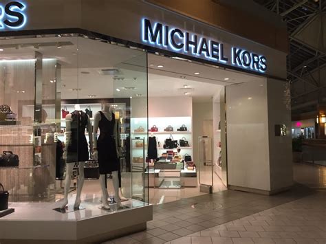 Michael Kors pointe claire quebec